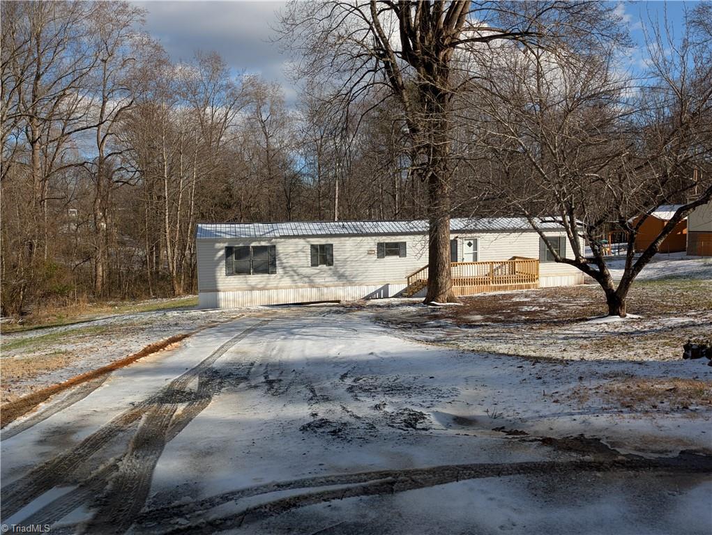 2930 Stoneside Circle