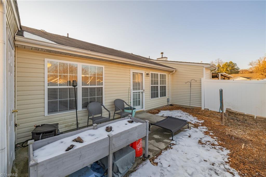 103 Oakmont Circle