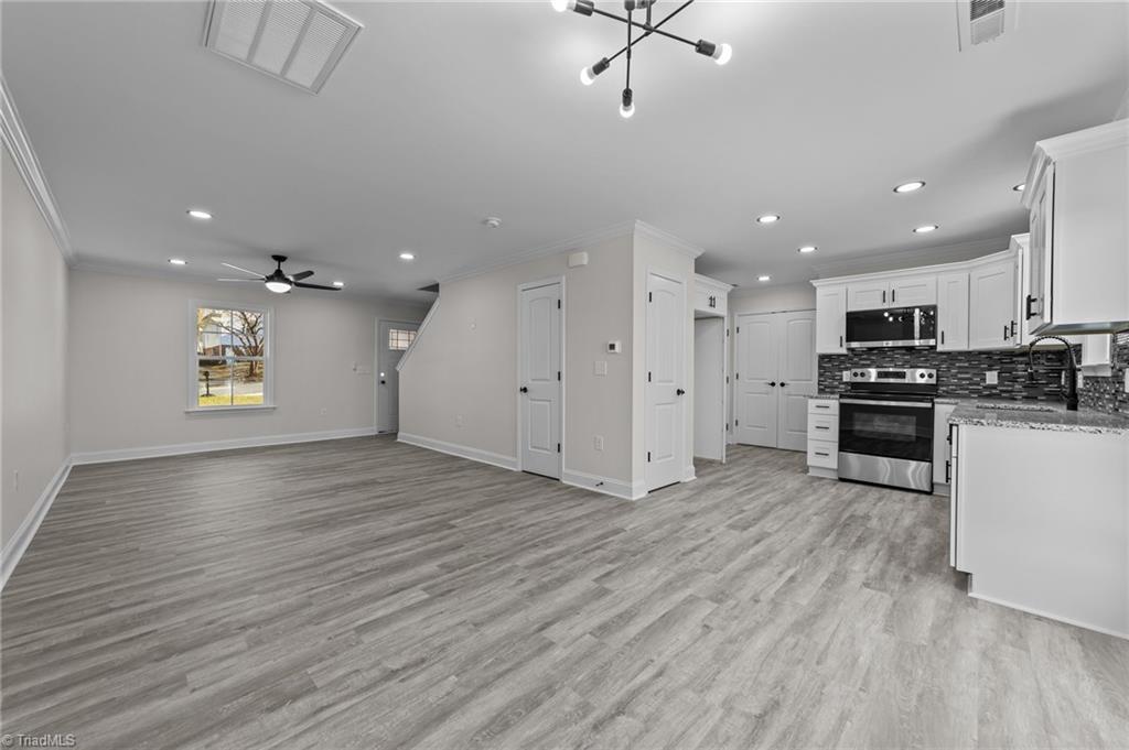 1607 Walnut Street