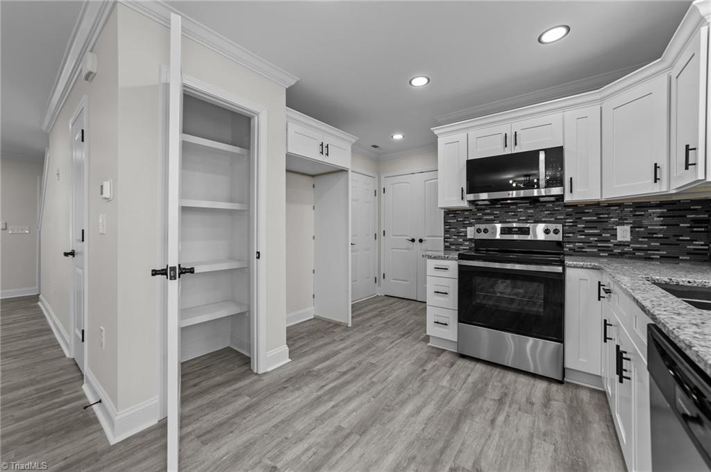 1607 Walnut Street