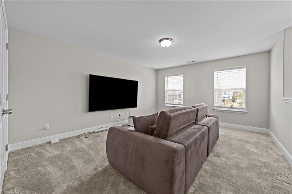 5638 Edgartown Street