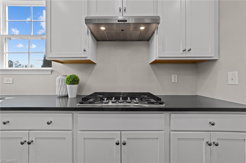 5638 Edgartown Street