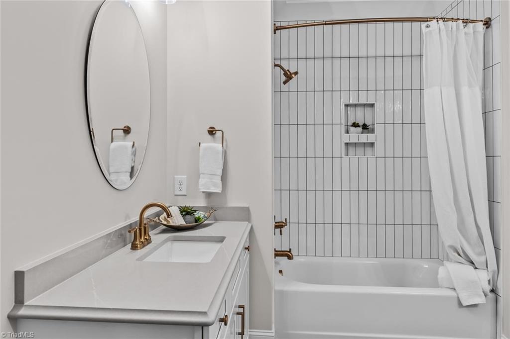 7020 Marseilles Court