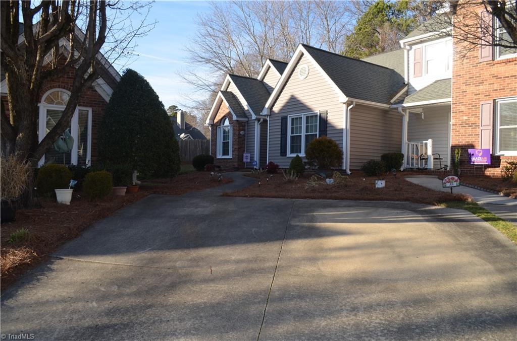 33 Cedar Knoll Drive