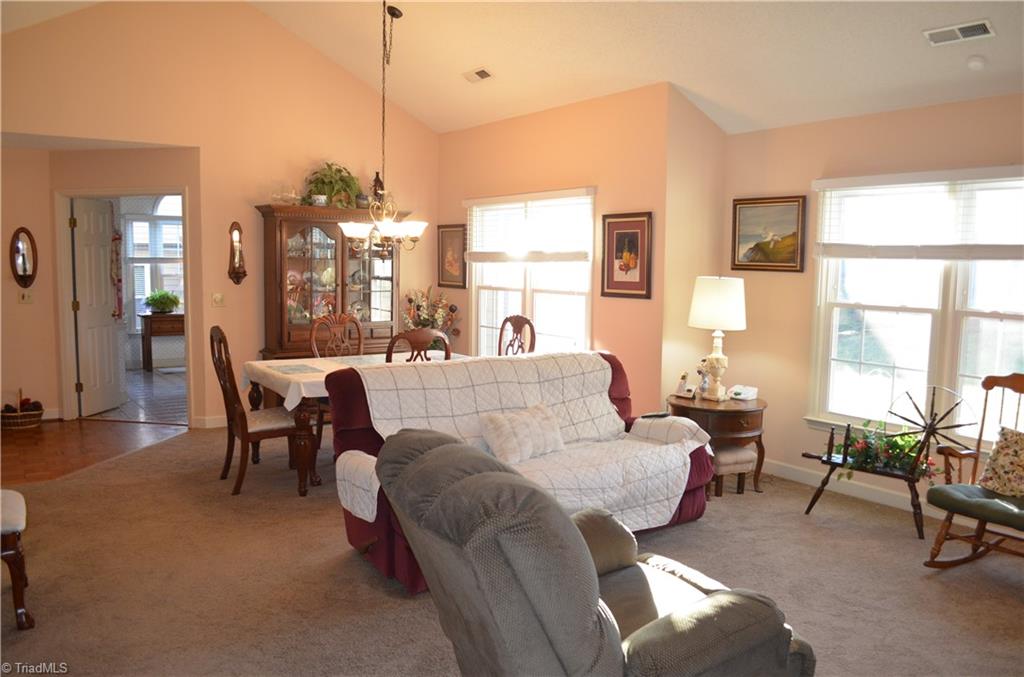 33 Cedar Knoll Drive