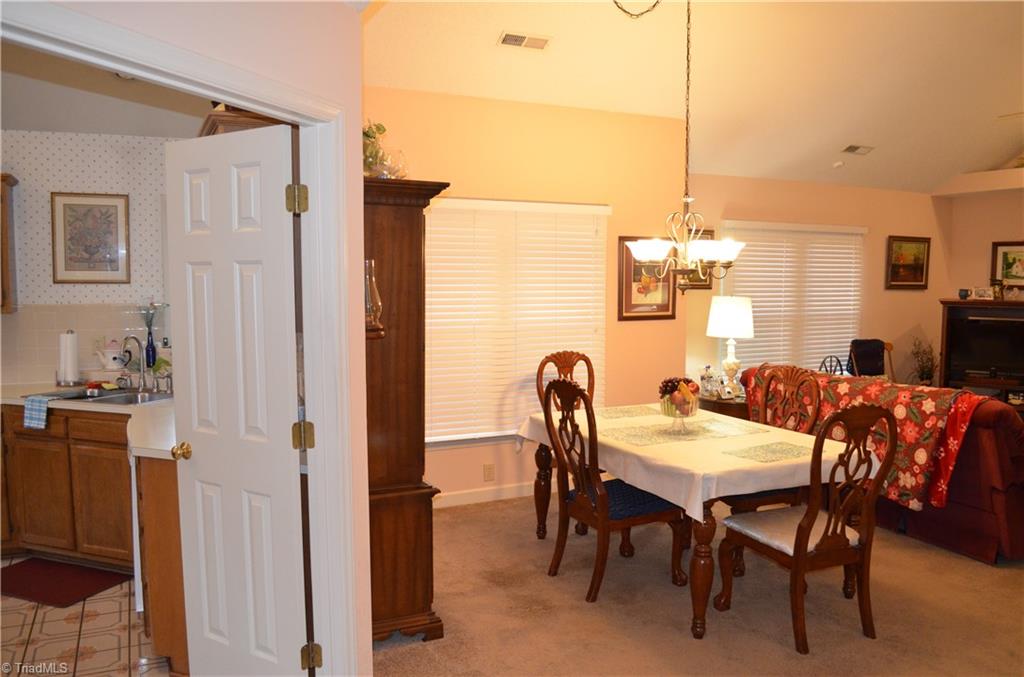 33 Cedar Knoll Drive