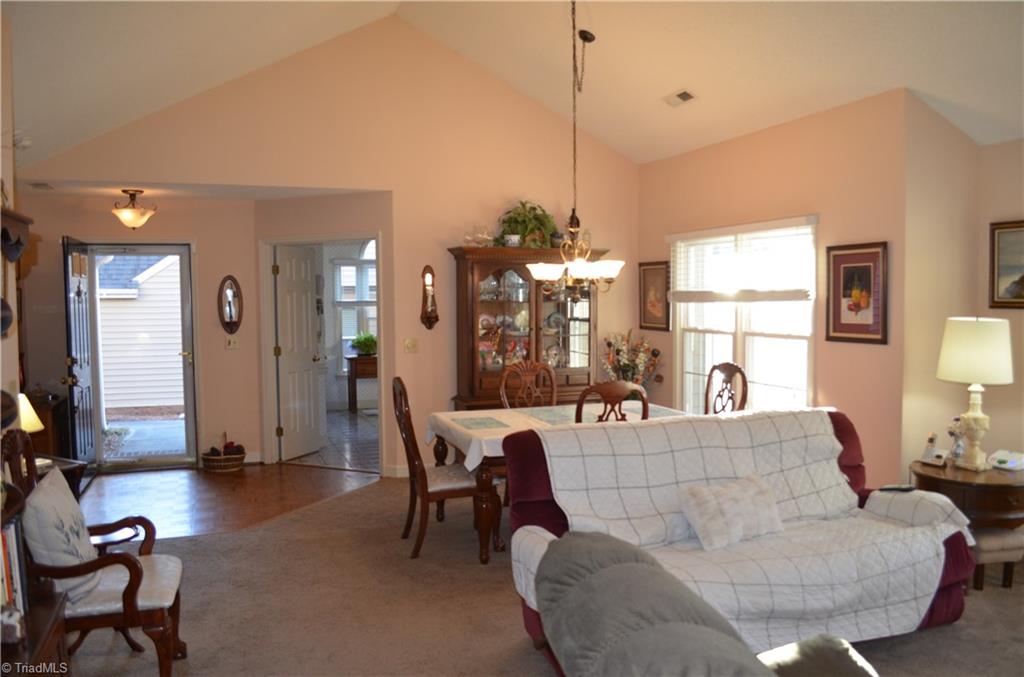 33 Cedar Knoll Drive