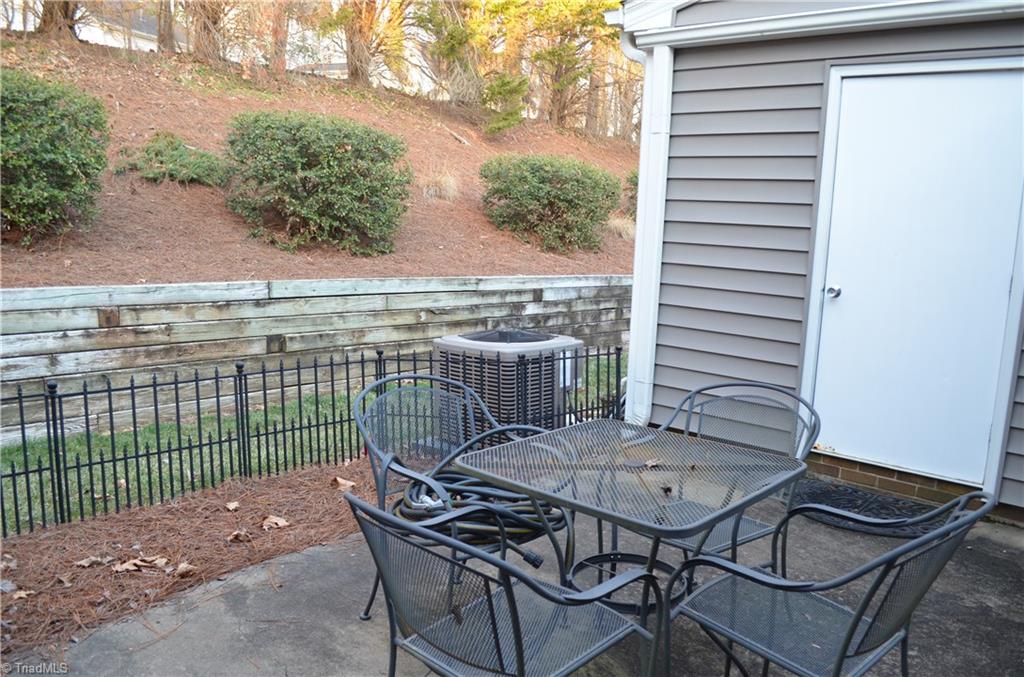 33 Cedar Knoll Drive