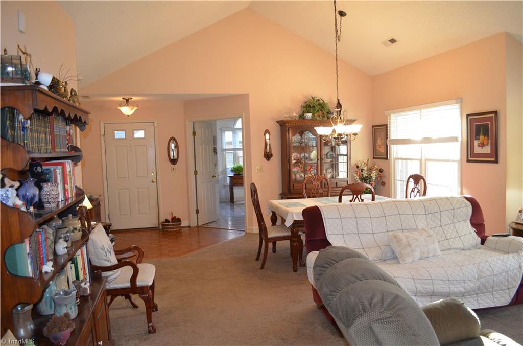 33 Cedar Knoll Drive