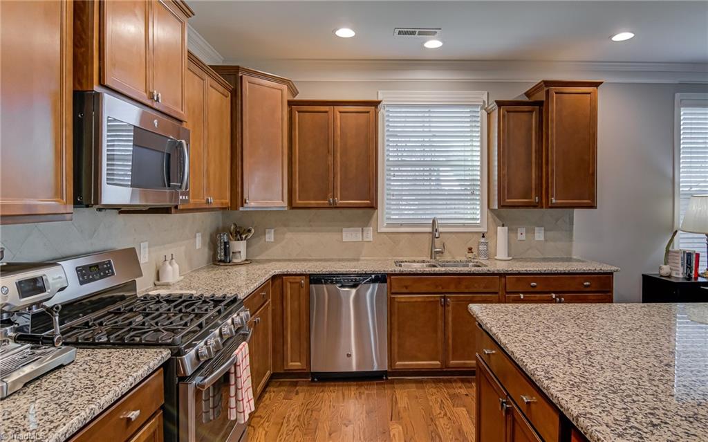 3 Harbor Glen Court