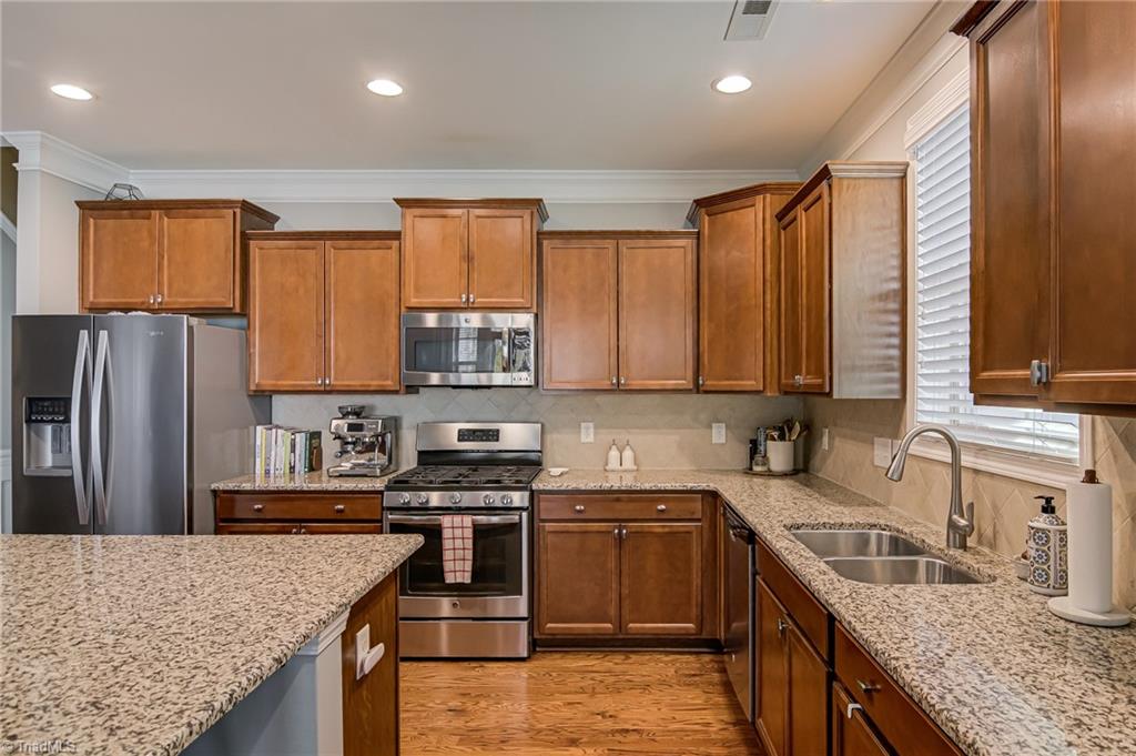 3 Harbor Glen Court