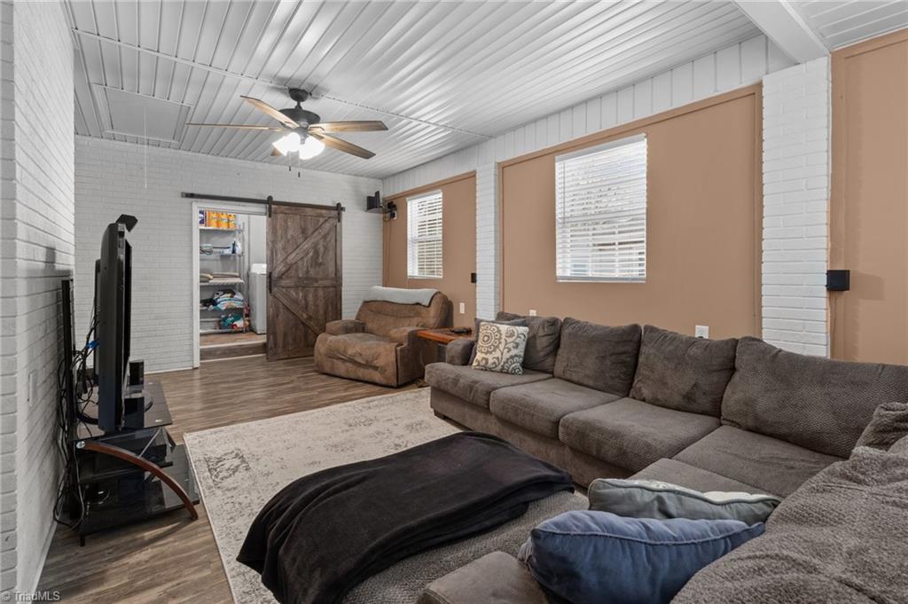 1455 Ridge Road