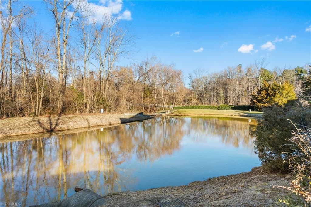 7121 W Friendly Avenue # D