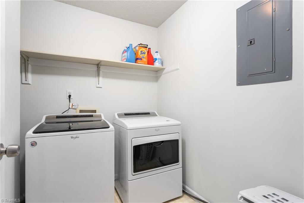 7121 W Friendly Avenue # D