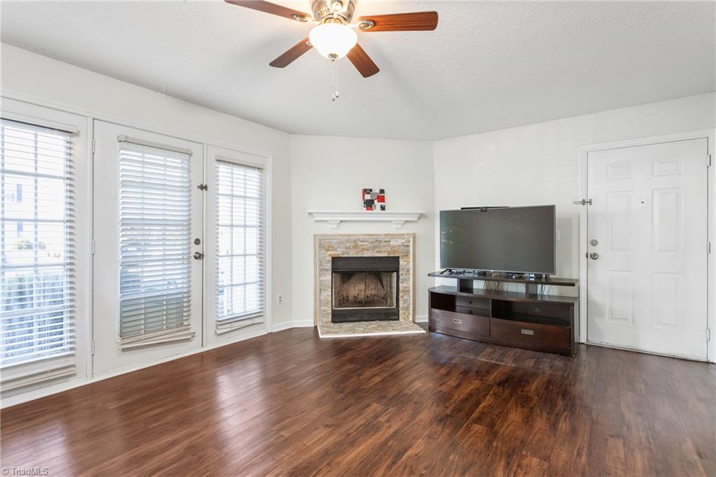 7121 W Friendly Avenue # D