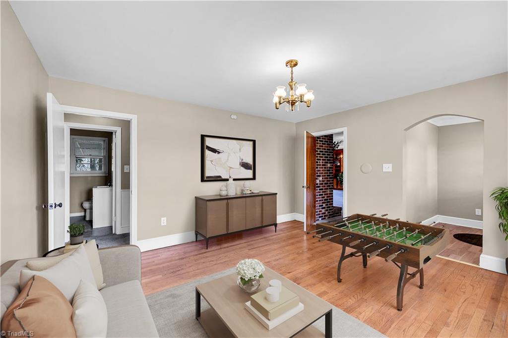 8192 US Highway 158 W