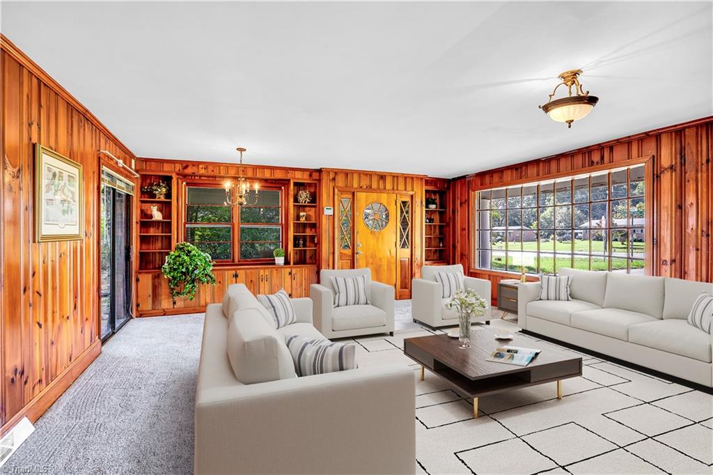 8192 US Highway 158 W