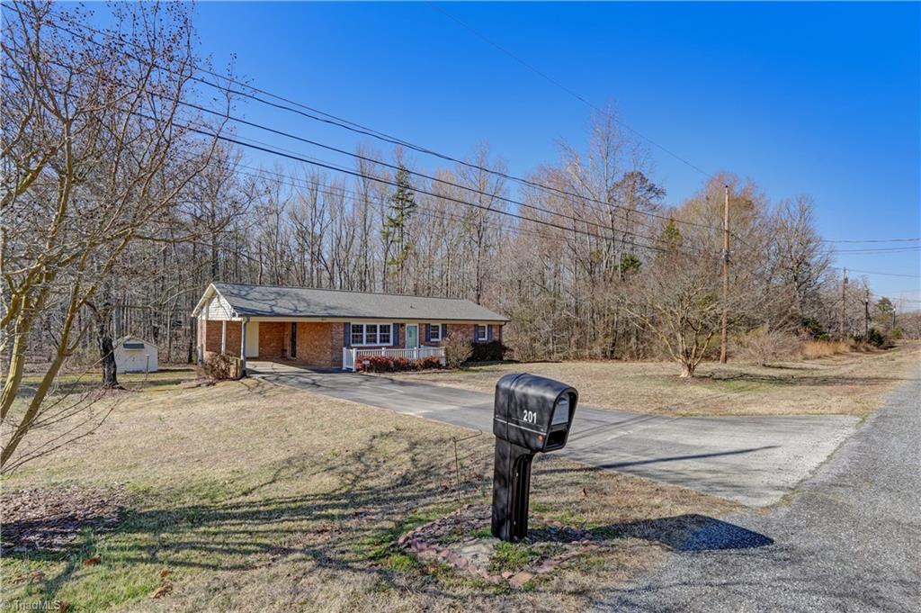 201 W Thomas Drive