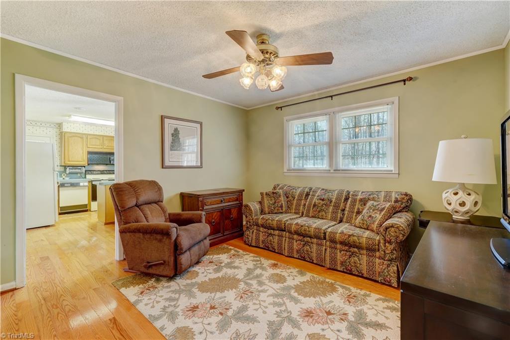 201 W Thomas Drive