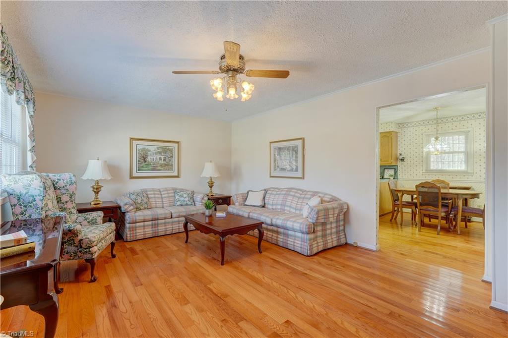 201 W Thomas Drive