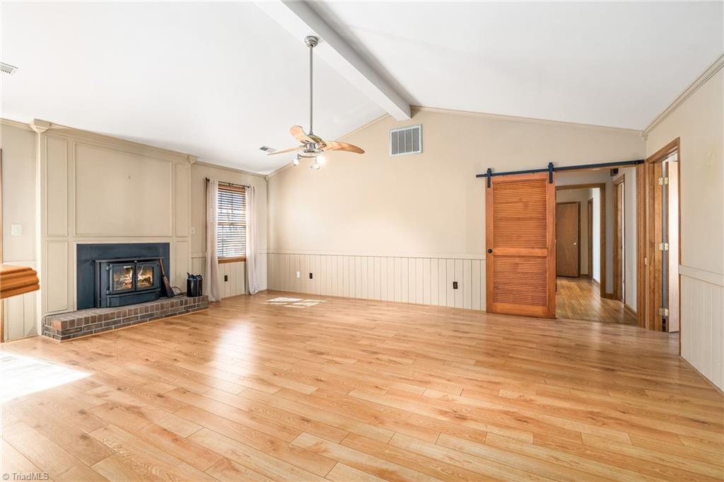 1760 Round Hill Circle