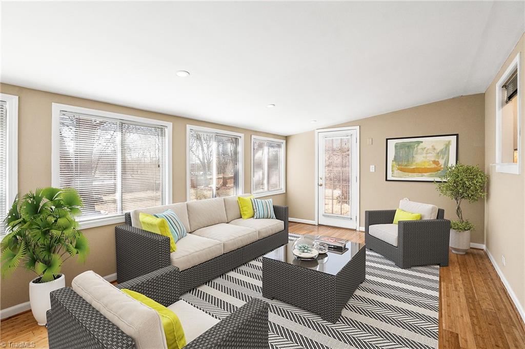 1760 Round Hill Circle