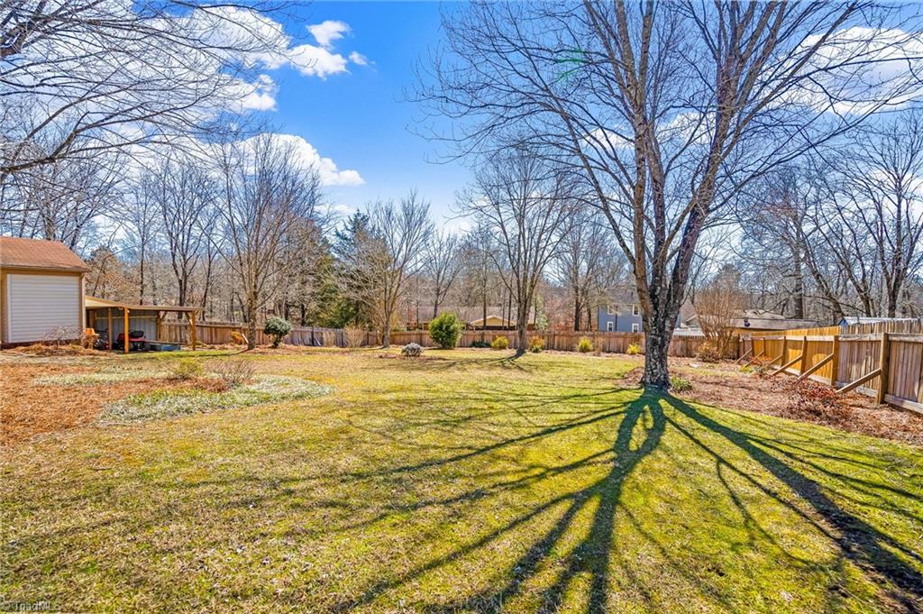 1760 Round Hill Circle