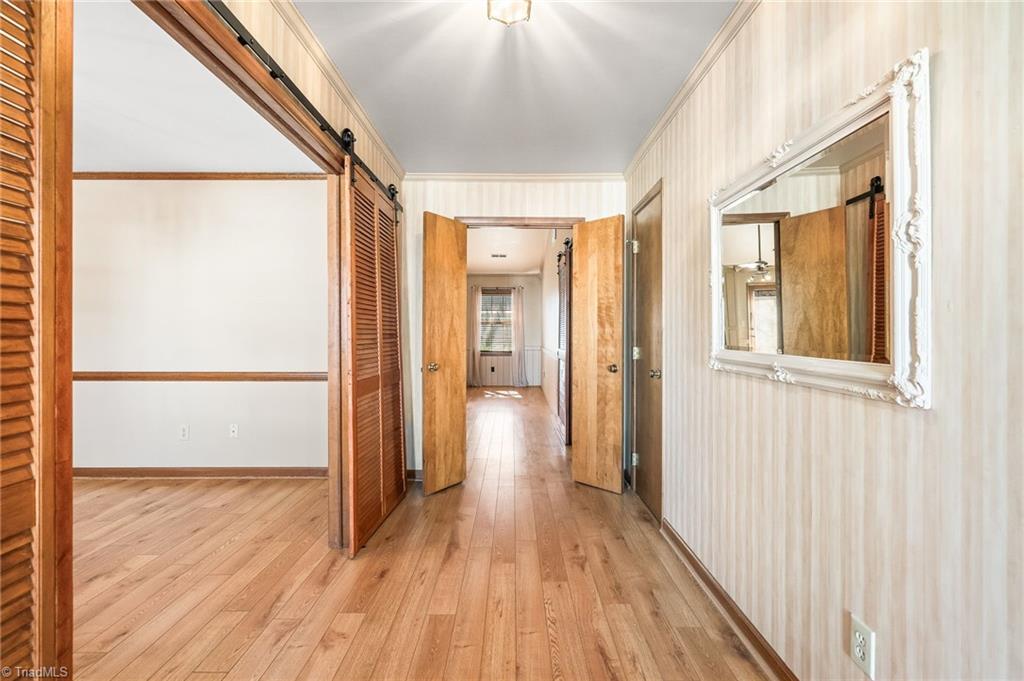 1760 Round Hill Circle