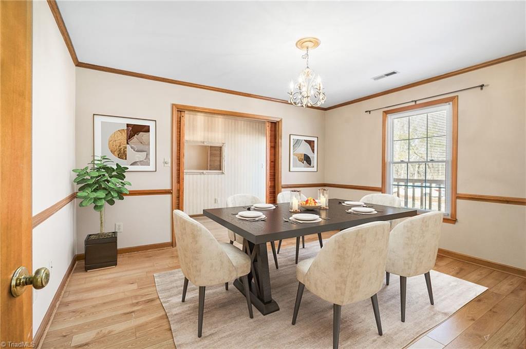 1760 Round Hill Circle