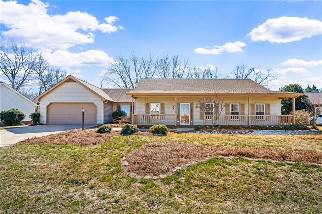 1760 Round Hill Circle