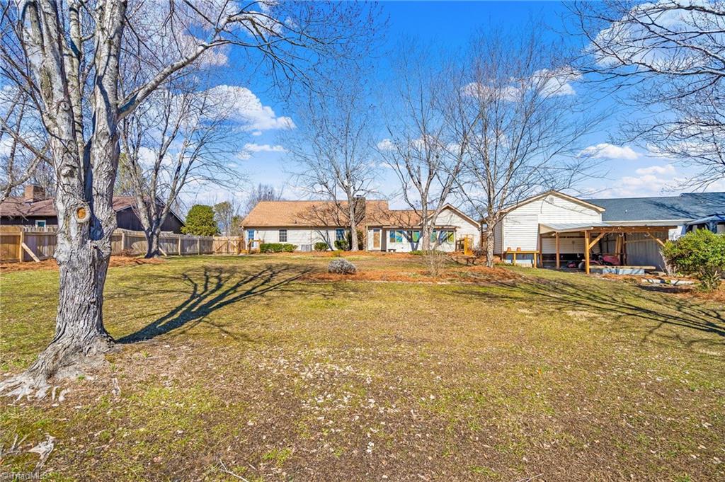 1760 Round Hill Circle