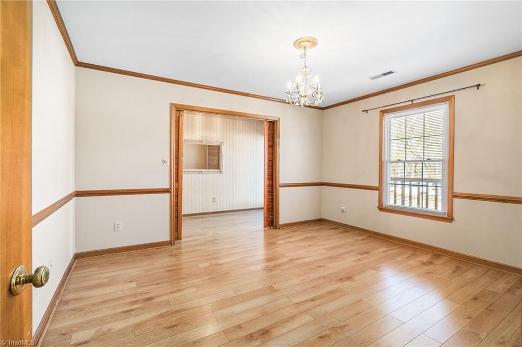 1760 Round Hill Circle