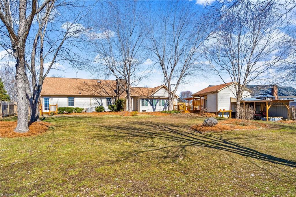 1760 Round Hill Circle