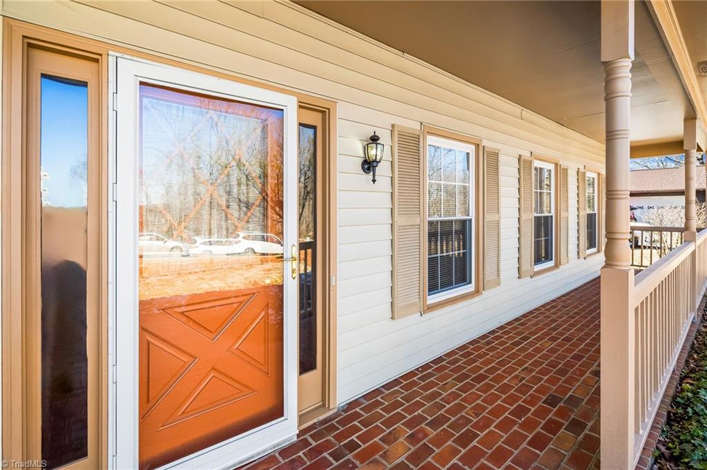 1760 Round Hill Circle