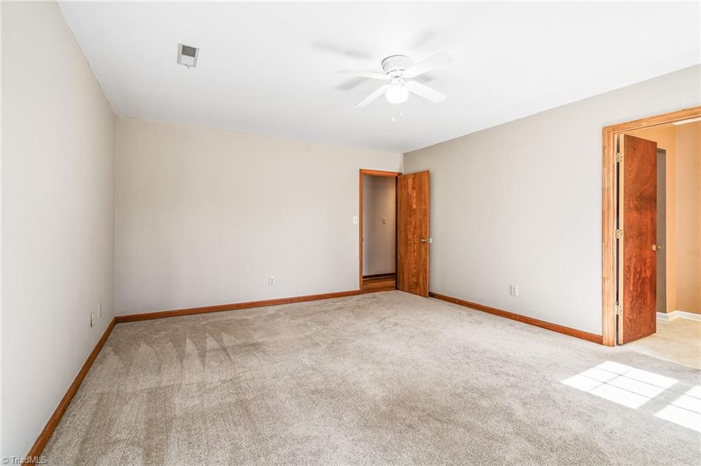 1760 Round Hill Circle