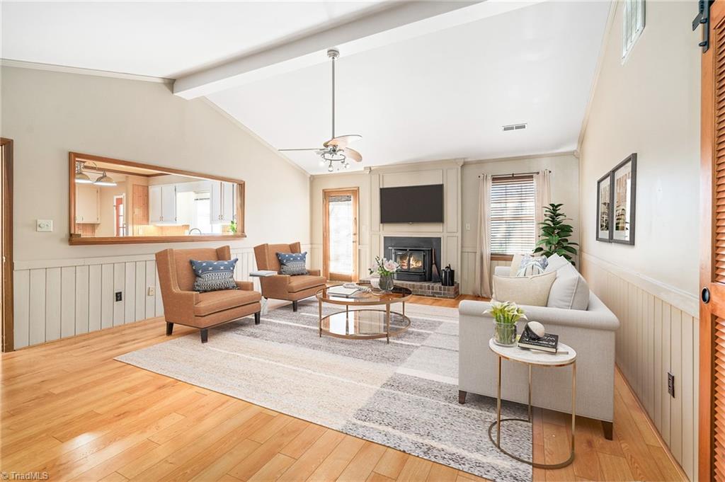 1760 Round Hill Circle