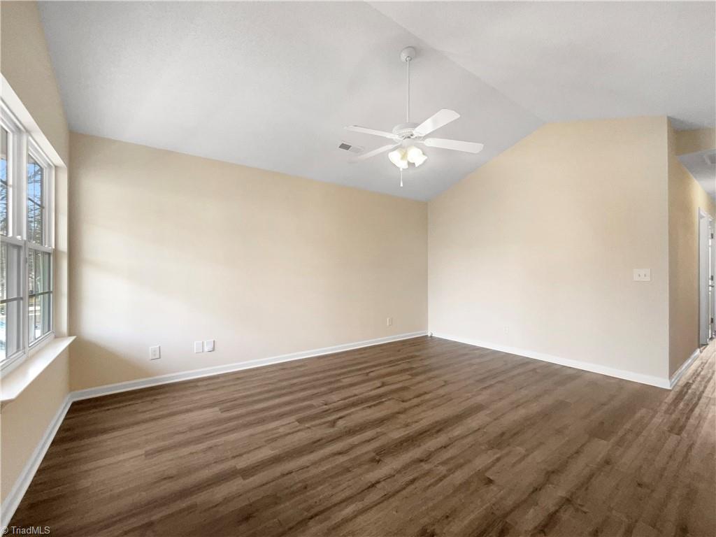 6014 White Chapel Way