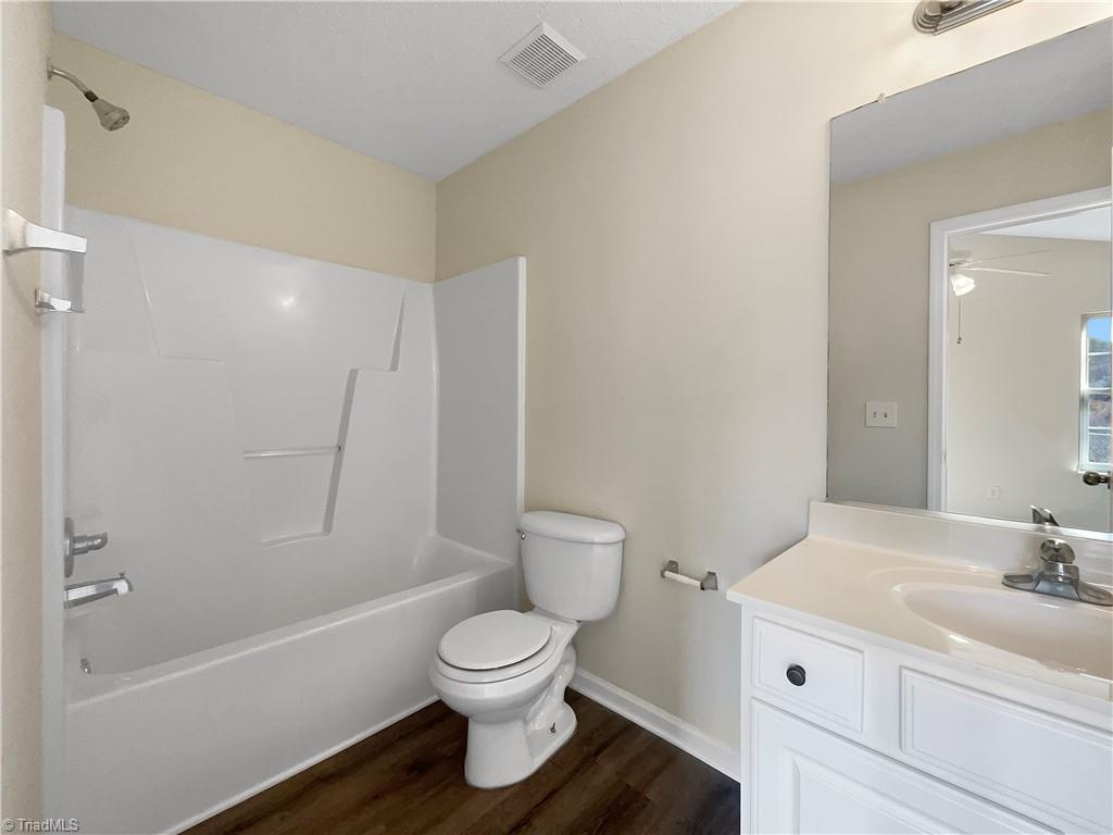 6014 White Chapel Way