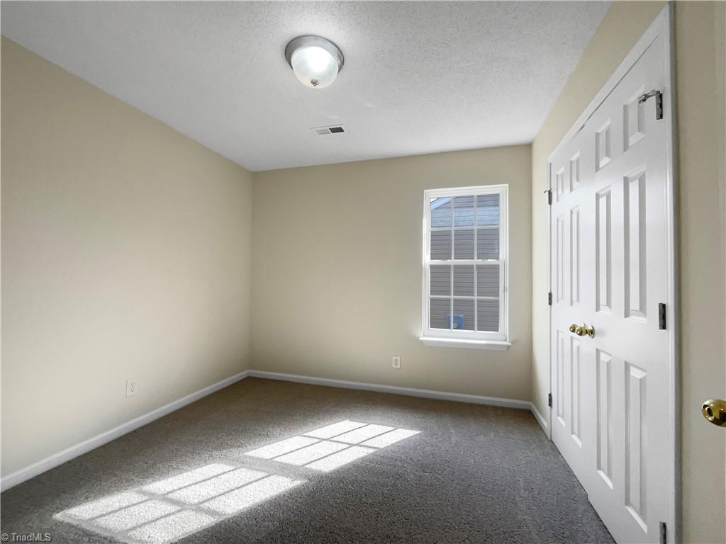 6014 White Chapel Way