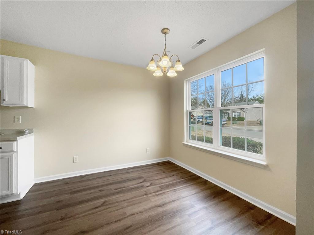 6014 White Chapel Way