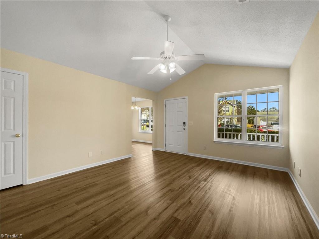 6014 White Chapel Way