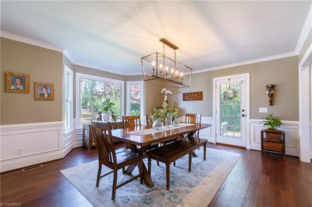 3304 Wedgewood Place