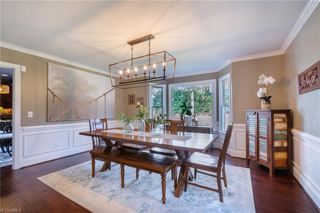 3304 Wedgewood Place