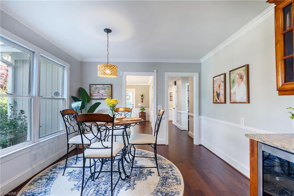 3304 Wedgewood Place