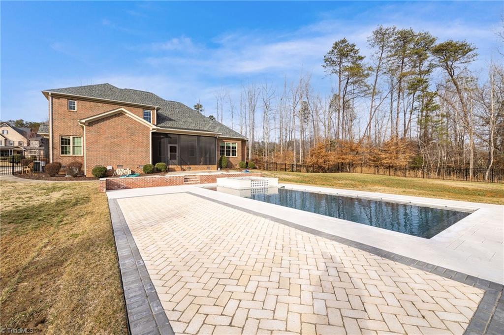 7507 Shadow Creek Drive