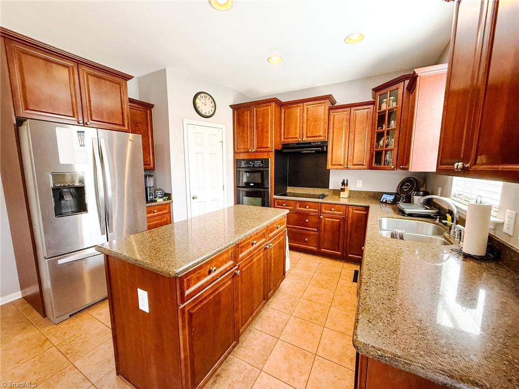 113 Oakmont Court