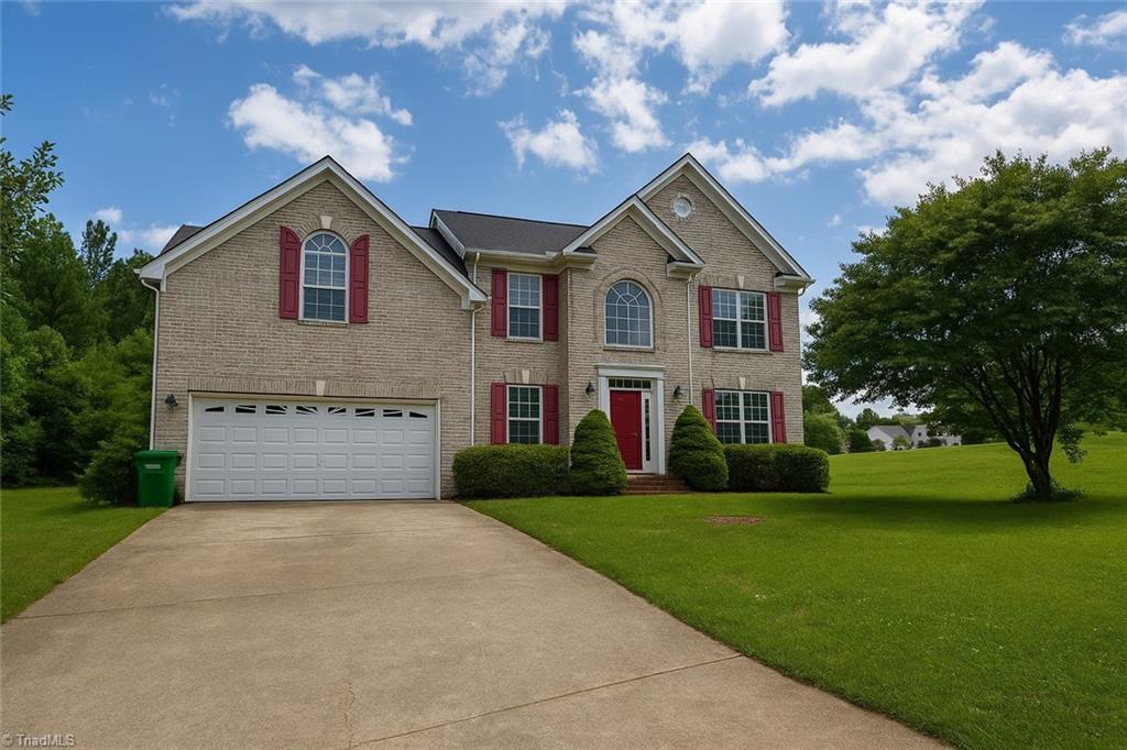113 Oakmont Court