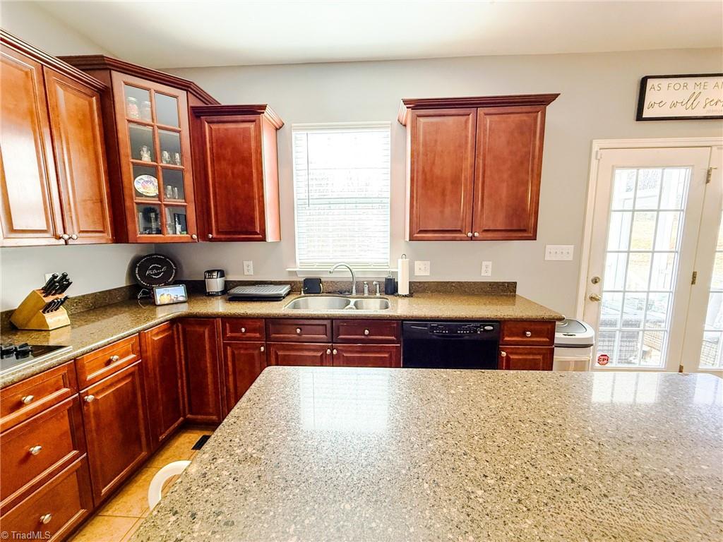113 Oakmont Court