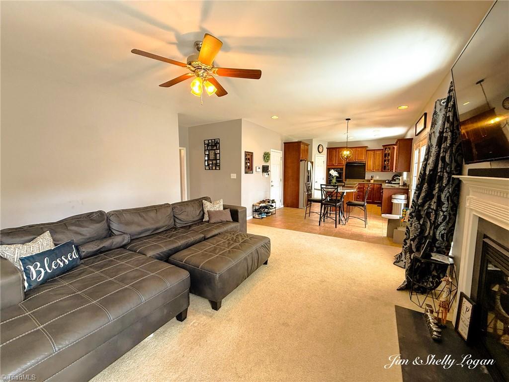 113 Oakmont Court