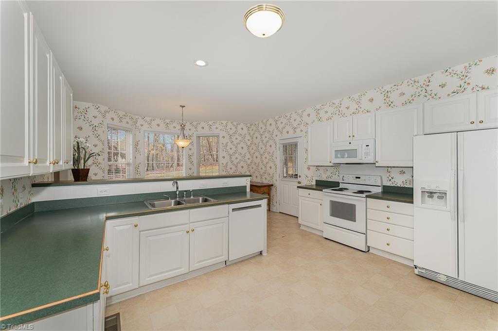 916 Troublesome Creek Drive